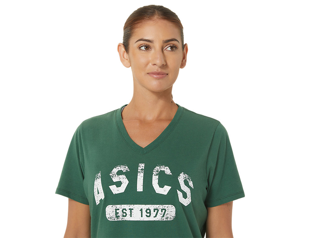 Asics Kratke Sleeve Est 1977 V-Neck Tee Tricko Damske Zelene | 1804-IDZWX